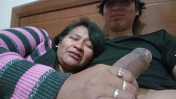 Malam Panas Bersama Ibu Mertua Yang Menggoda