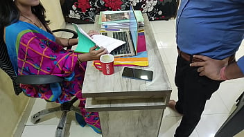Nyonya India Panas Digilir Habis-habisan Sama Office Boy Sambil Merintih-rintih