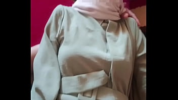 Adik Tiri Berhijab Dihardcore Di Kasur Saat Perayaan Idul Fitri