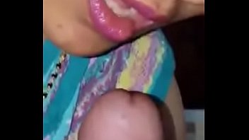 Malam Yang Panas, Suami Desi Merasakan Kenikmatan Blowjob Yang Menggairahkan