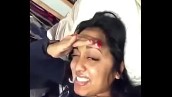 Gadis Seksi Desi Yang Menggoda