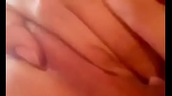 Video Panas Pacarku Yang Lagi Meremas Memeknya Sambil Minta Kontol