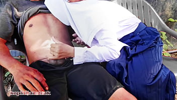 Goyang Hot Di Belakang Kantin Sekolah