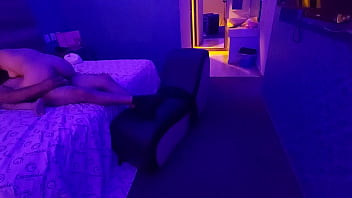 Ibu Tunggal Yang Haus Nafsu, Ketagihan Ditusuk Dua Lubang Di Kamar Motel Yang Panas.