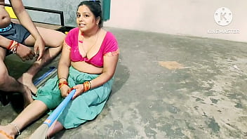 Ibu India Menggila Dengan Liarnya Memuaskan Nafsu