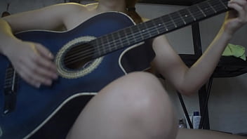 Gadis Musik Bayar Dengan Seks Demi Masuk Band, Dia Sangat Tergila-gila Pada Kontol Sampai Menelan Semua Dan Masih Minta Tambah