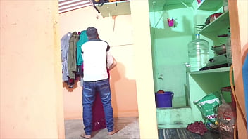 Bhanje Ne Apni Jawani Mami Ki Gaand Ko Zor Se Chod Kar Pichwada Faad Diya