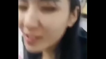 Mahasiswi Yang Menggoda Dengan Seragam Ketat