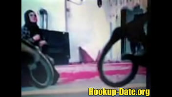 Rekaman Kamera Tersembunyi Ranjang Panas Ibu-ibu Matang Bergaya Arab Jadul