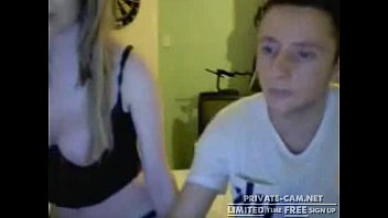 Socute Yang Menggoda Di Webcam: Video Porno Blonde Gratis 19 Tahun Pemalu Dan Menggairahkan