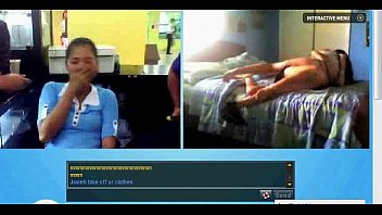 Gadis Indonesia Panas Menggoda Di Depan Webcam