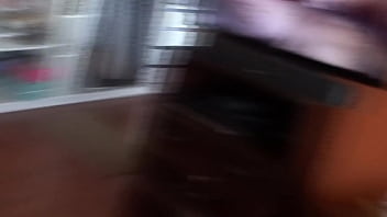 Istriku Yang Latin, Ibu Matang Nan Cantik Gemar Masturbasi Sambil Nonton Film Porno, Orgasme Intensnya Selalu Meronta Minta Dikentalkan