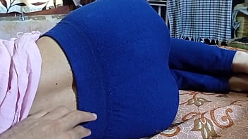 Adik Tiri India Yang Imut Dihardiki Kakak Tirinya, Adegan Mesum Penuh Close Up Dengan Suara Hindi Yang Jelas, Video Bokep Desi