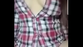 Tonton Payudara Indah Ini Bergoyang Di Bigo Live