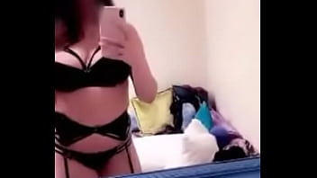 Gadis Arab Seksi Dari Beverly Hills Yang Hidup Mewah Dan Menggoda