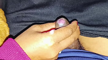 Tante Kesepian Ngidam Batang Mungil Yang Bikin Nafsu