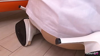 Perawat Jepang Kurus Muda Beraksi Dengan Mulutnya Dalam Film Porno Jav Tanpa Sensor