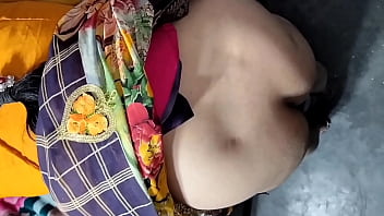 Gadis Desa India Telanjang Di Alam Terbuka