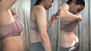 Melihat Ibu-ibu Telanjang Di Kamar Mandi