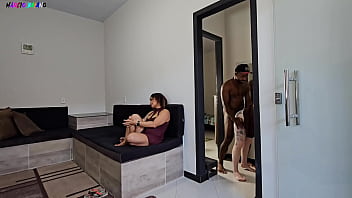 Percakapan Mesra Ibu Dan Anak Gadisnya Terhenti Saat Ayah Tiriku Menggoda Dan Ingin Bercinta Lagi