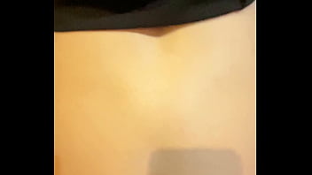 Tetangga Berhijab Yang Bergairah Diam-diam Ditiduri Di Parkiran