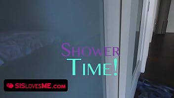 Kakak Tiri Mesum Nawarin Pijat Ke Adik Tirinya Yang Seksi Biar Bisa Meraba-raba Tubuh Menggairahkannya