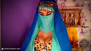 Gadis Muslim Berhijab Siap Menggoda Di Webcam | Ayo Tonton Dan Nikmati Sensasinya Sekarang Juga!
