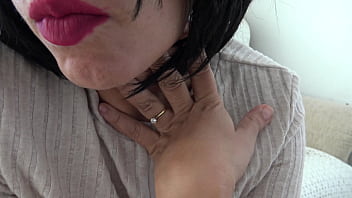 Milf Mesir Arab Montok Dengan Payudara Besar Yang Suka Bicara Kotor