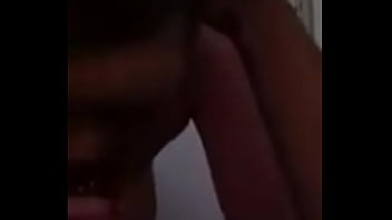 Gadis Arab Menggoda Dengan Kemesraan Intim Bersama Pria Berkulit Gelap