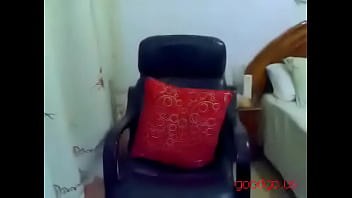 Gadis Tionghoa Dengan Payudara Besar Menggoda