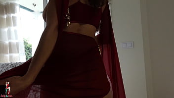 Gadis Arab Mendambakan Dua Tangan Menggali Dalam Pantatnya Yang Panas