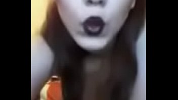 Gadis Turki Telanjang Dada Dan Menggoyangkan Badan Di Periscope