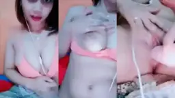 Goyangan Mesra Vcs Bareng Abg Montok Pinkiss Toge