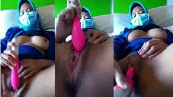 Menggoda Cewek Berhijab Karyawan Bank Yang Lagi Horny