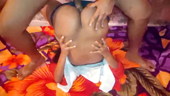 रात भर गर्म मुलाकात: अकेली शिक्षिका के साथ अश्लील रोमांस