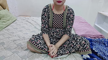 Kakak Tiriku Sendirian Di Kamar, Aku Ikut Masuk Dan Mengusap Vagina Di Malam Hari Saat Dia Melihat