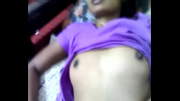 Gadis Desi Yang Menggoda