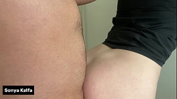 Gadis Berhijab Arab, Teman Baikku Menggila Di Ranjang Ibu Tiriku