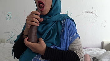 Istri Arab Aljazair Yang Panas Dan Suka Ditipu Tinggal Di Prancis