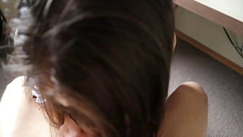 Pelayan Rusia Manis Yang Siap Melayani Kebutuhan Seksual Anda