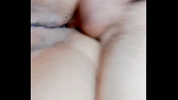 نيك طيز القحبة الملتهبة اللي عايزة تتناك من خرمها و اسمع صوتها و هي بتتوسل