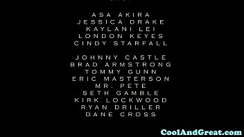 Gadis Asia Panas Berganti Sperma Dalam Aksi Ffm Yang Menggoda