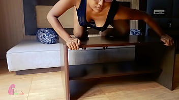 Agni, Si Striper Seksi India, Menggoda Dengan Tarian Telanjang Yang Membara