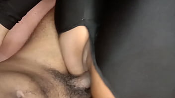 Ibu Tiri India Berlatih Yoga Panas Dengan Putra Tiri, Berlanjut Ke Adegan Mesra Dengan Audio Hindi Yang Jelas