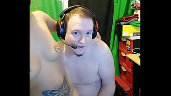 Pasangan Main Dnd, Tampilkan Aksi Blowjob Dan Fucking Hingga Creampie – Cuplikan Panas