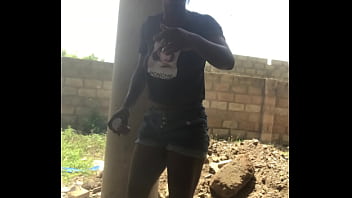 Gadis Liar Tak Bisa Tenang Saat Memasak Untuk Keluarga