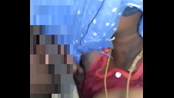 Desi Bibi Yang Panas Menggoda Teman Suaminya Dengan Suara Serak Hindi