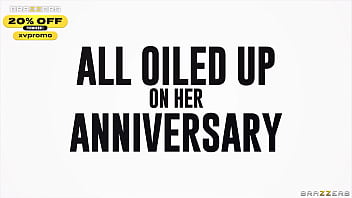 Minyak Membasahi Tubuhnya Di Malam Ulang Tahun – Nikmati Diskon Eksklusif Di Situs Resmi Egypt/brazzers Dengan Kode Xvpromo