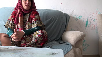 Bekas Istri Turki Yang Haus Cinta Menyewakan Kamar Pada Imigran Afrika Di London