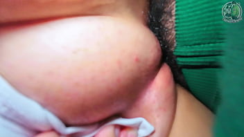 สาวไทยวัยรุ่นสุดเซ็กซี่เสร็จในร่องหี